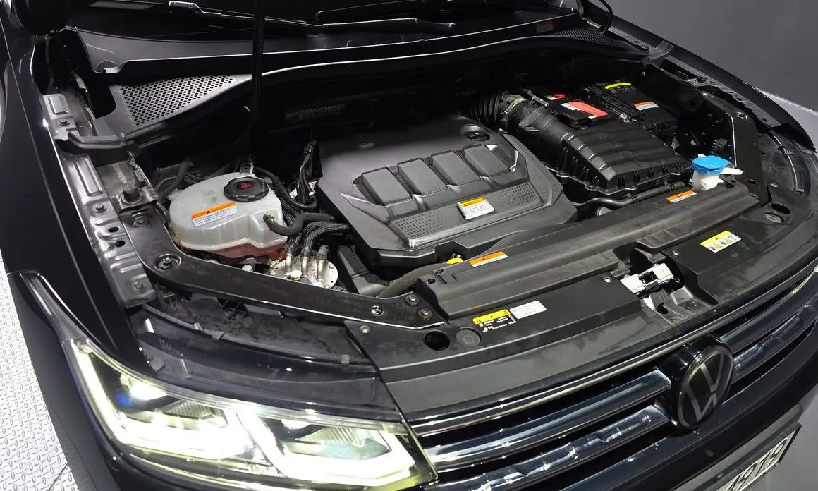 Volkswagen Tiguan — фото 7