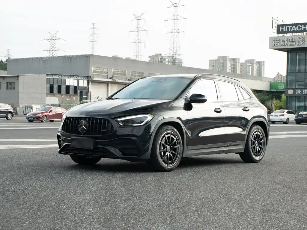 Mercedes-Benz GLA AMG