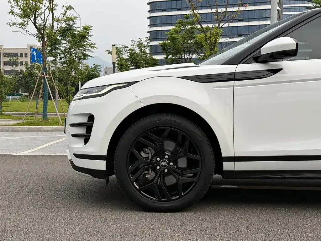 Land Rover Evoque — фото 10