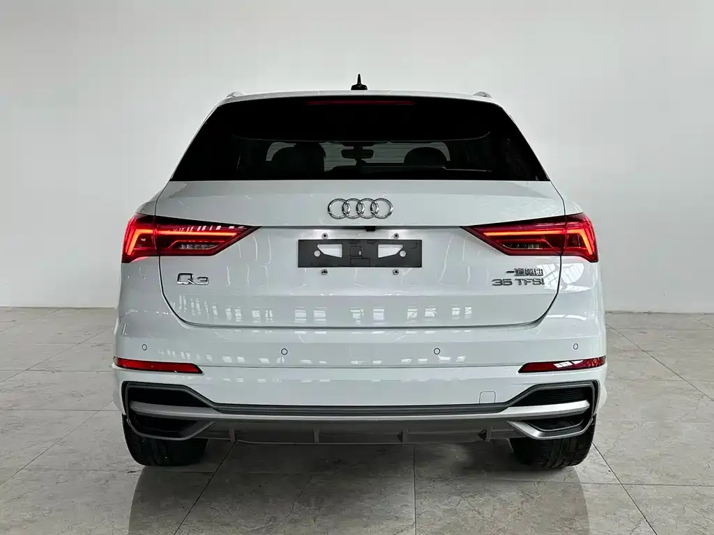 Audi Q3 — фото 3