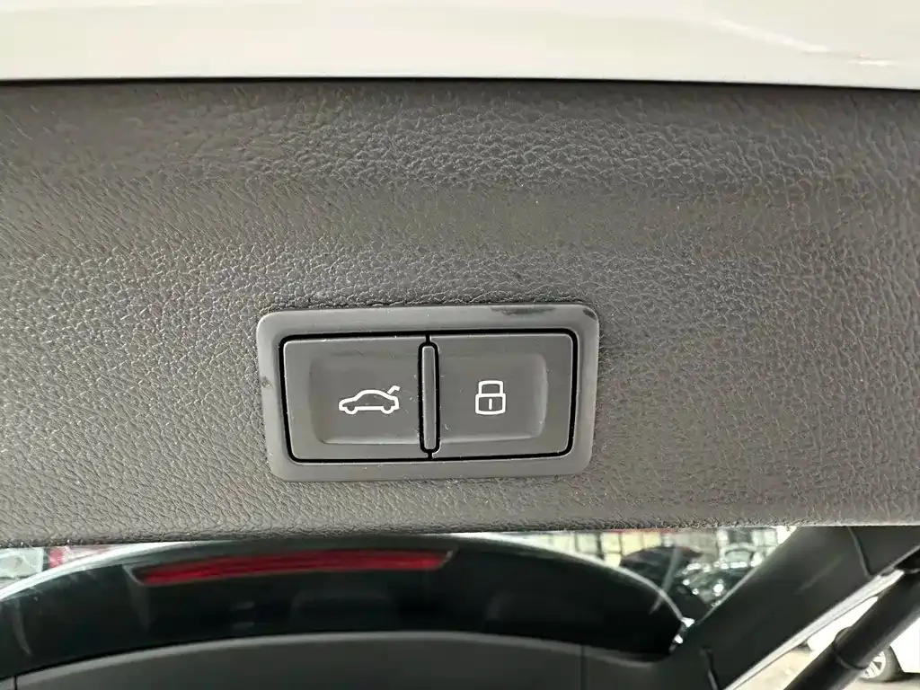 Audi Q3 — фото 10