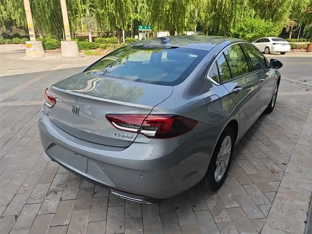 Buick Regal — фото 10