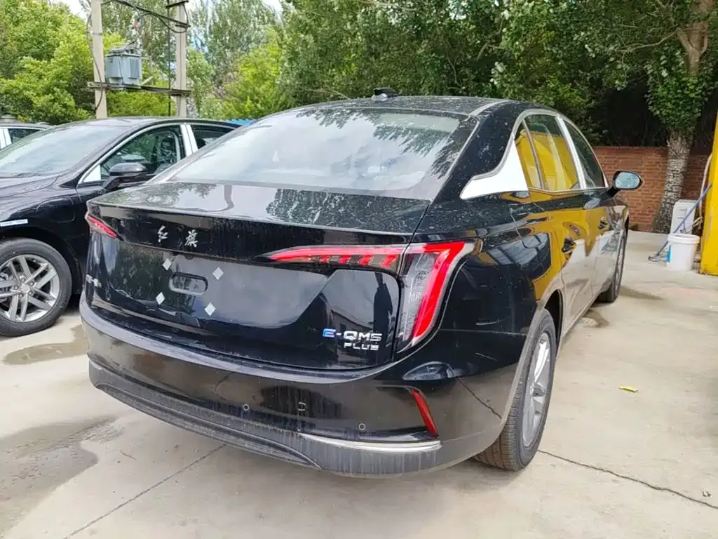 Hongqi E-QM5 — фото 10