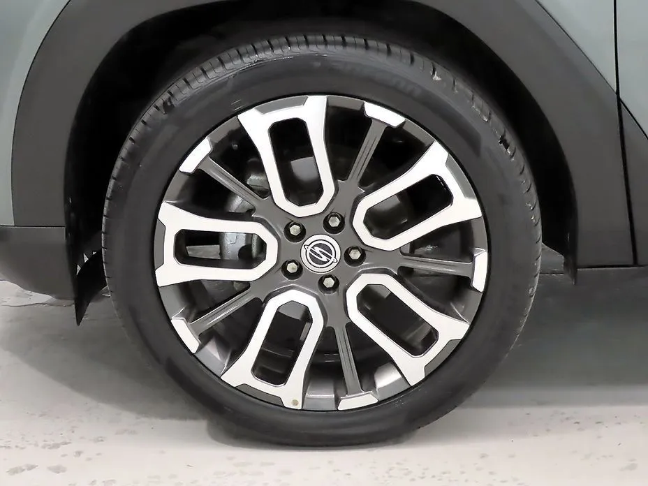 KG Mobility (Ssangyong) Torres — фото 4