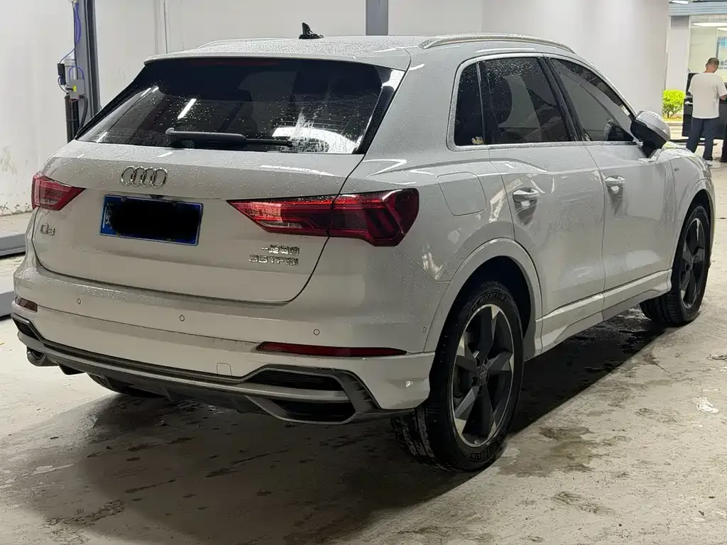 Audi Q3 — фото 5
