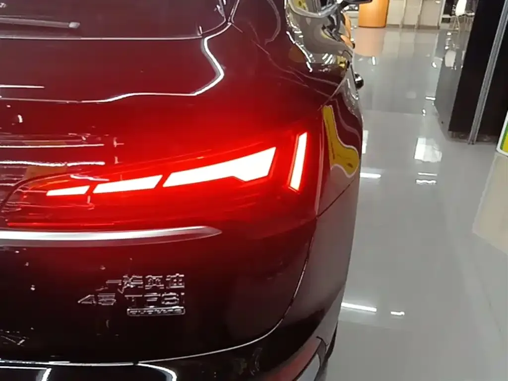 Audi Q5L Sportback 2021 из CN, фото 5