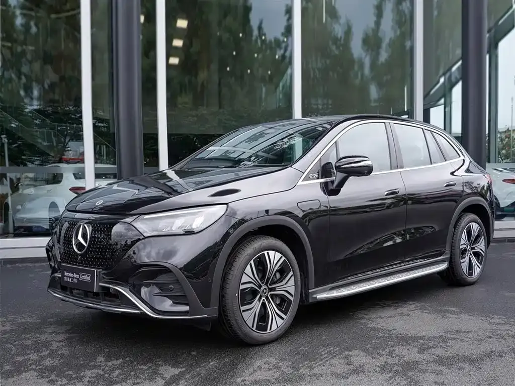 Mercedes-Benz EQE SUV — фото 1