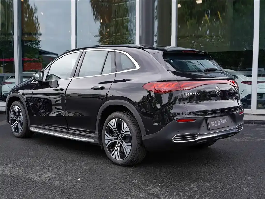 Mercedes-Benz EQE SUV — фото 9