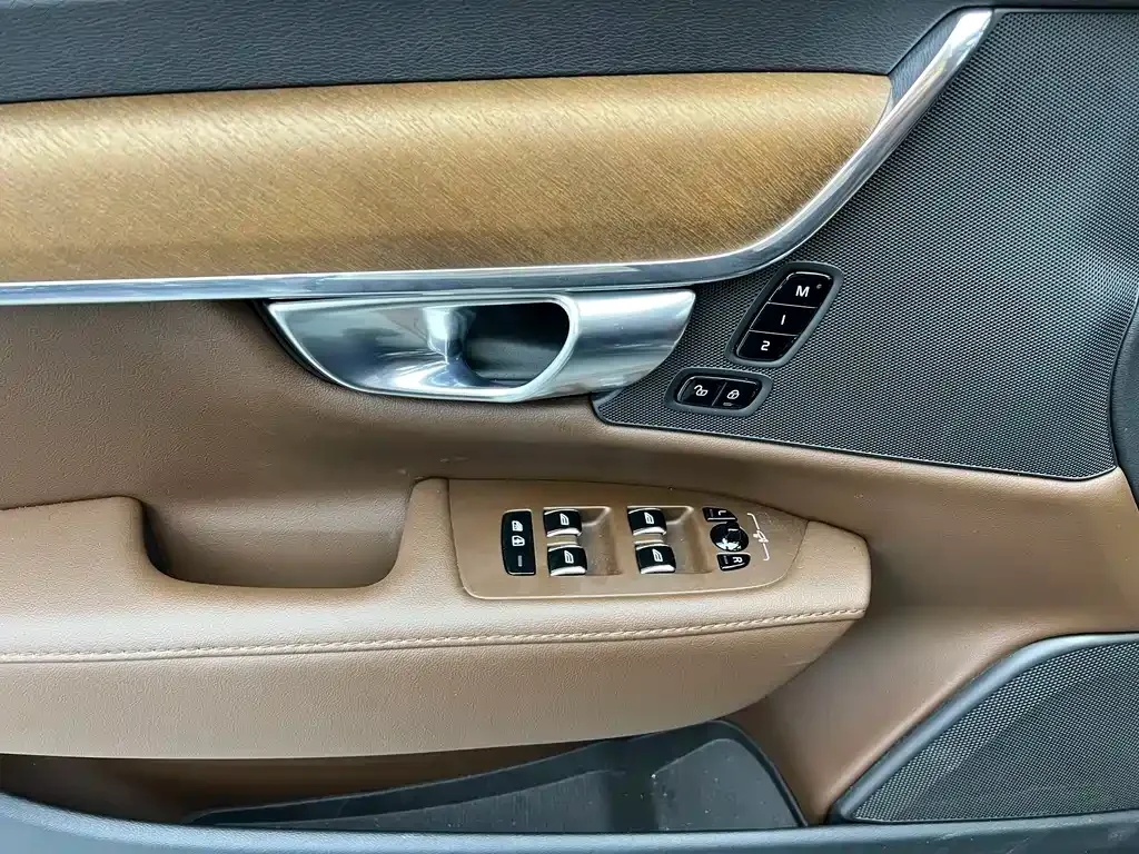 Volvo S90 — фото 10