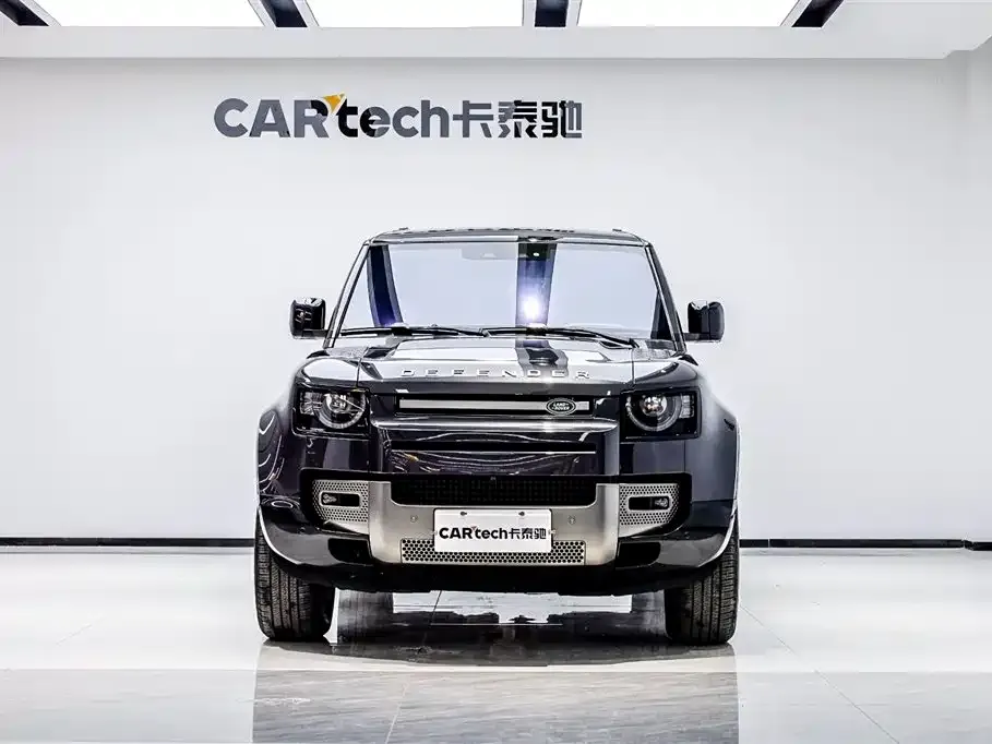 Land Rover Defender — фото 1