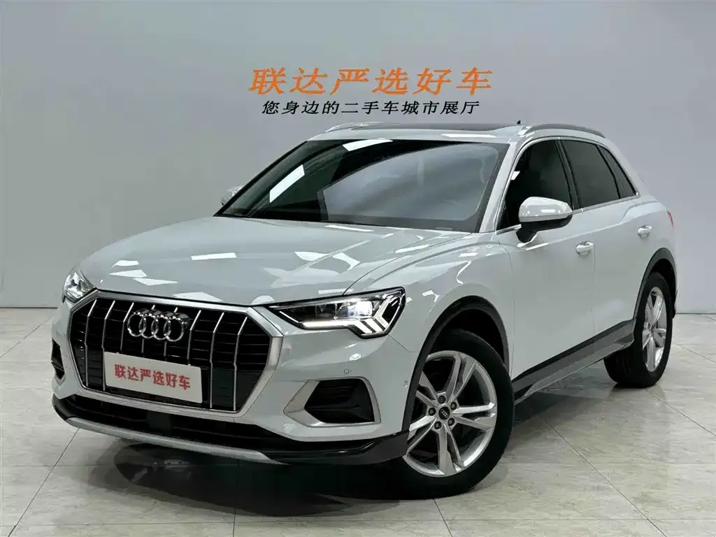 Audi Q3 — фото 1
