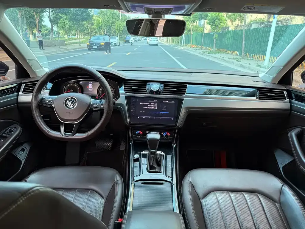 Volkswagen Phideon 2021 из CN, фото 3