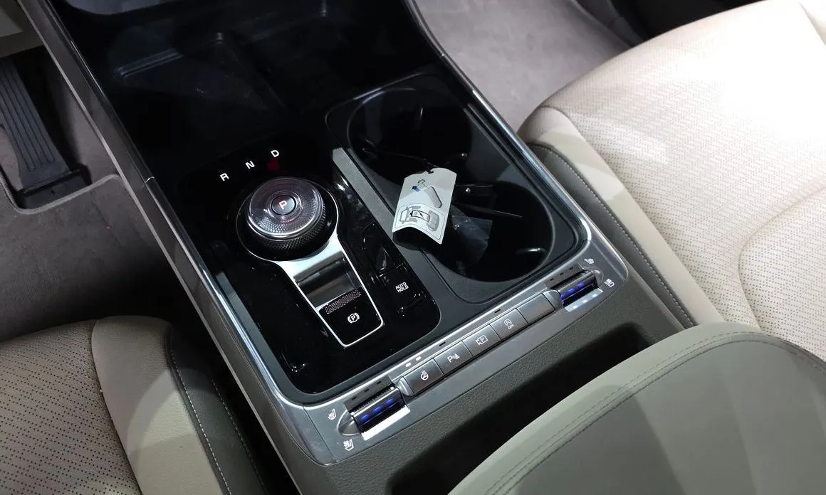 Kia Carnival 2025 из KR, фото 5