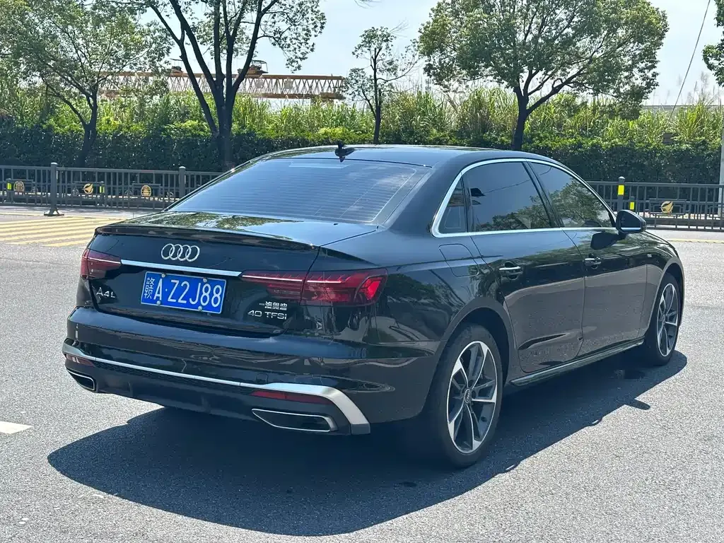Audi A4L — фото 4