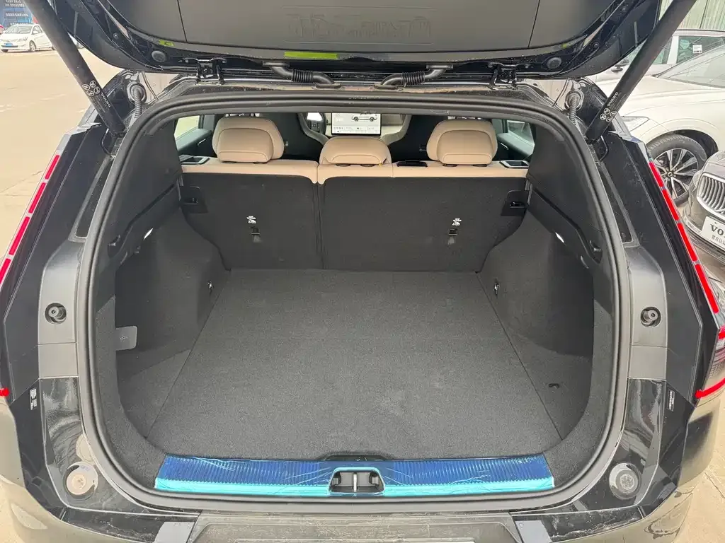 Volvo XC70 Plug-in Hybrid 2026 из CN, фото 4