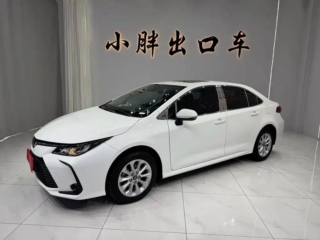 Toyota Corolla — фото 1