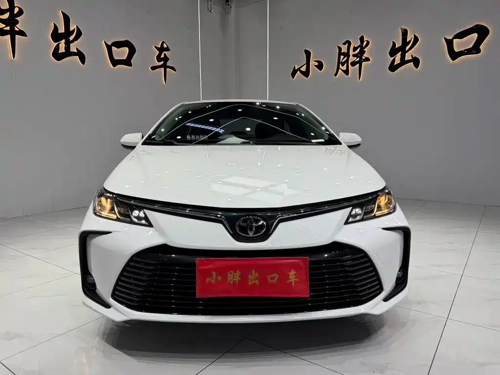 Toyota Corolla — фото 10