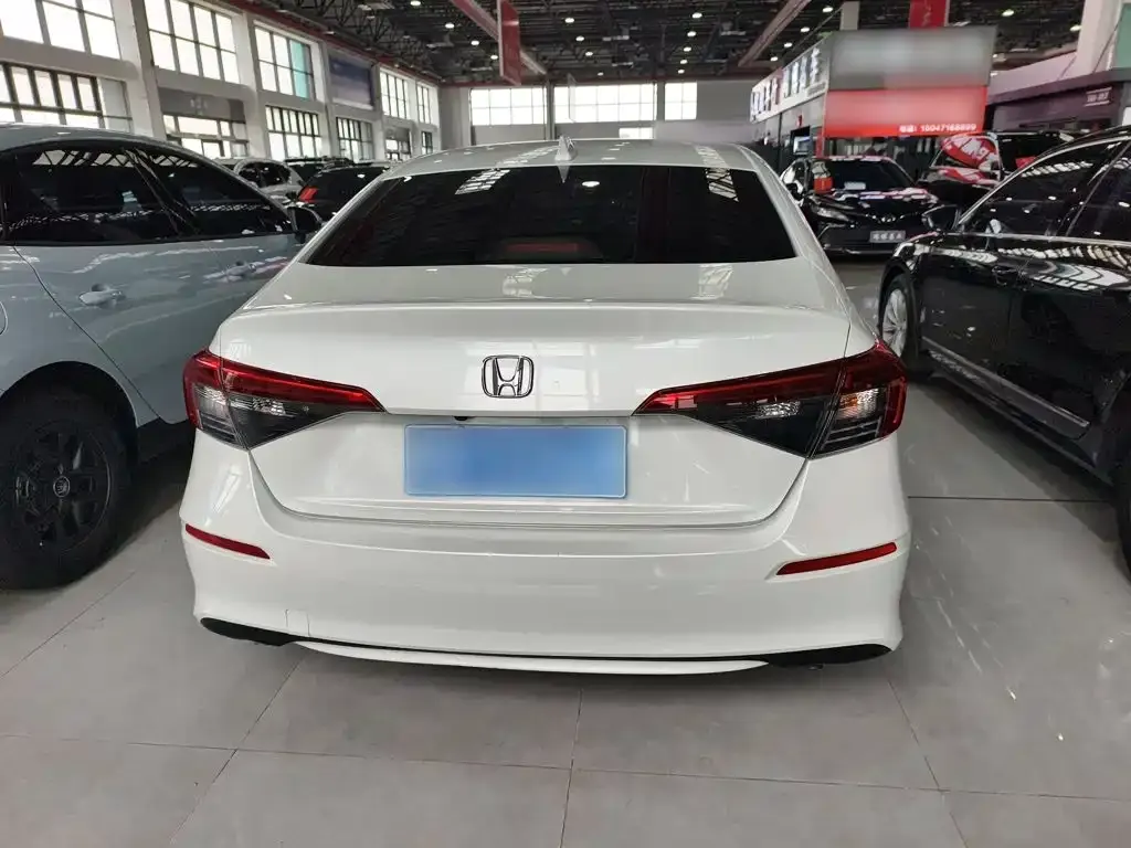Honda Civic — фото 10