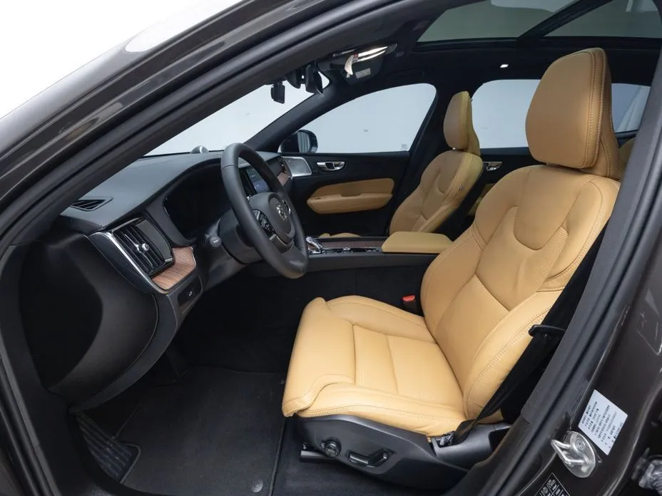 Volvo XC60 2025 из KR, фото 6