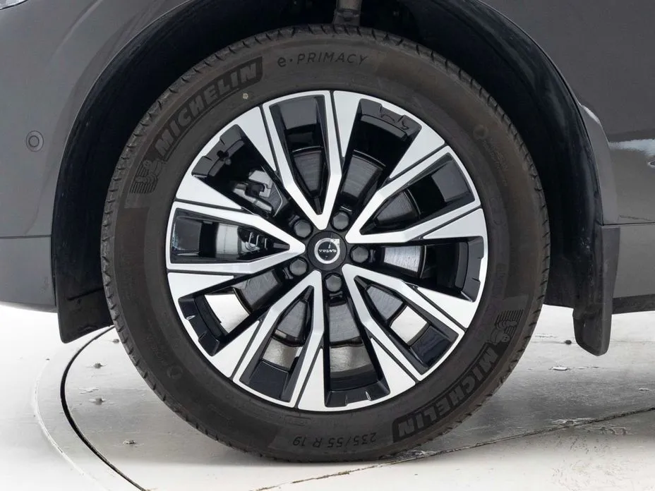 Volvo XC60 2025 из KR, фото 10