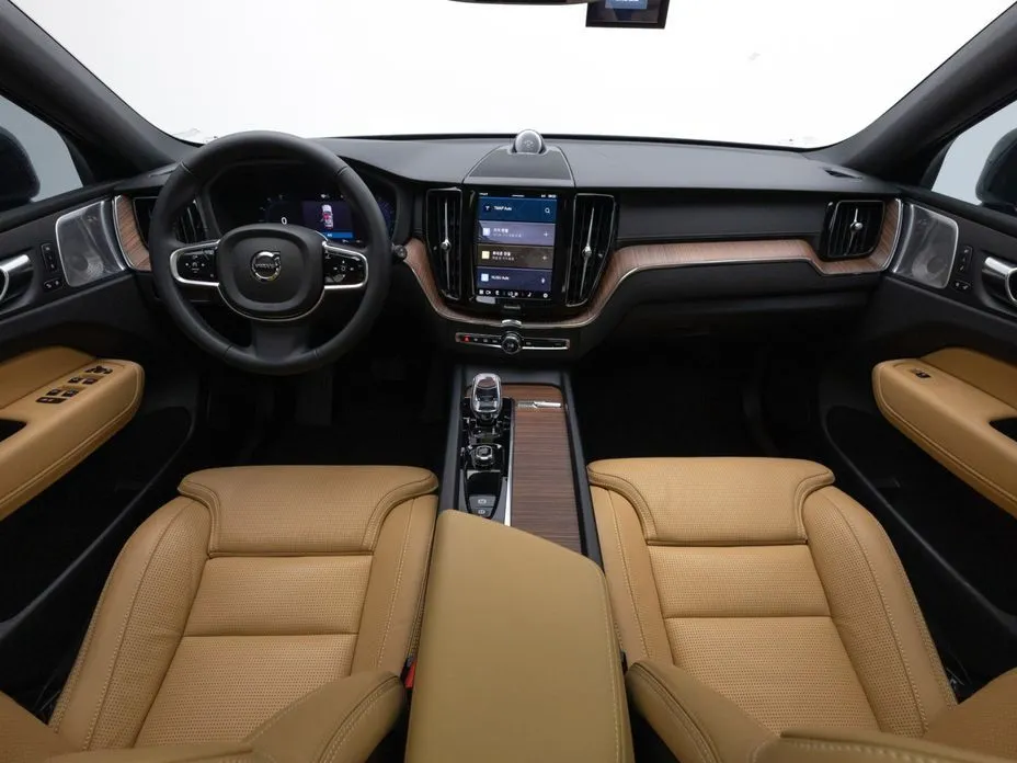 Volvo XC60 2025 из KR, фото 5