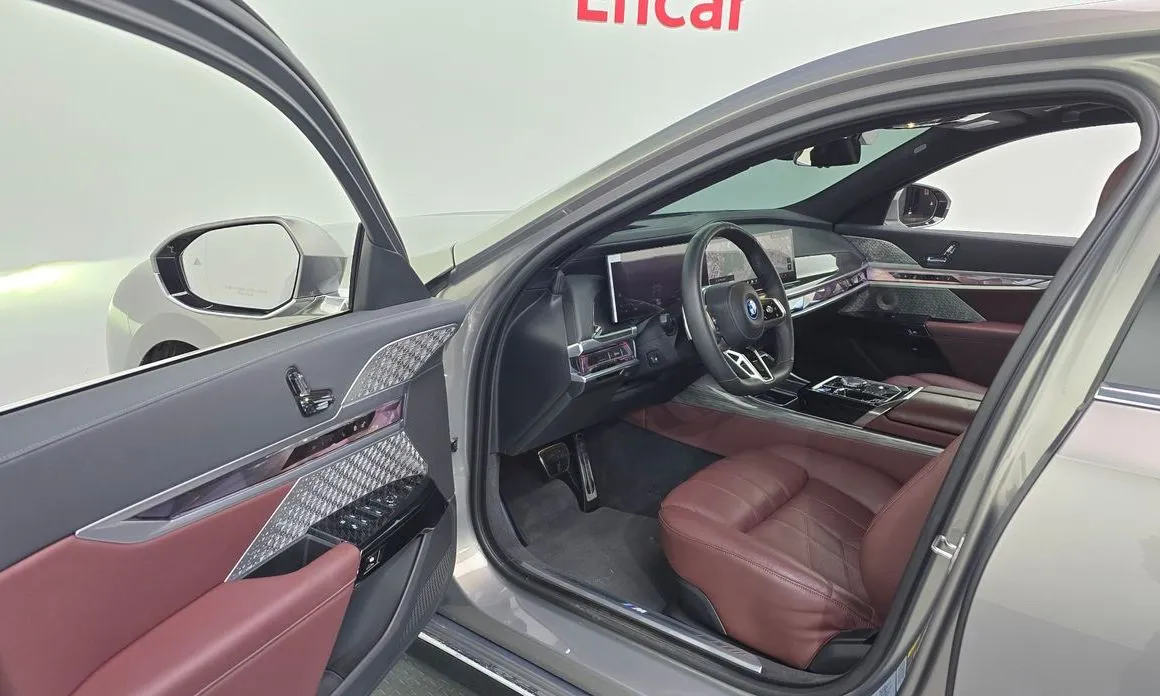 BMW i7 2023 из KR, фото 9
