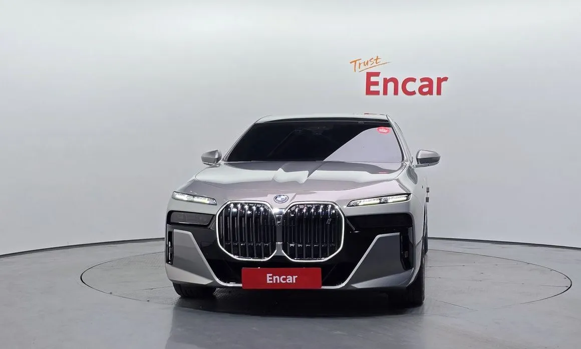 BMW i7 2023 из KR, фото 2