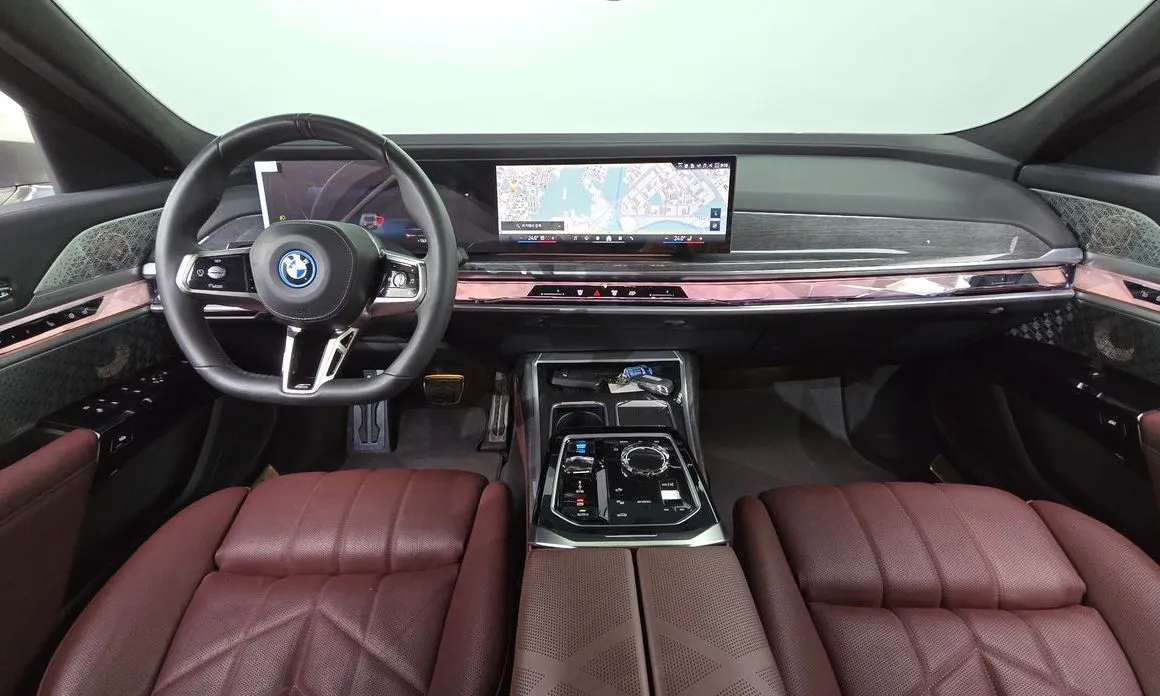 BMW i7 2023 из KR, фото 10