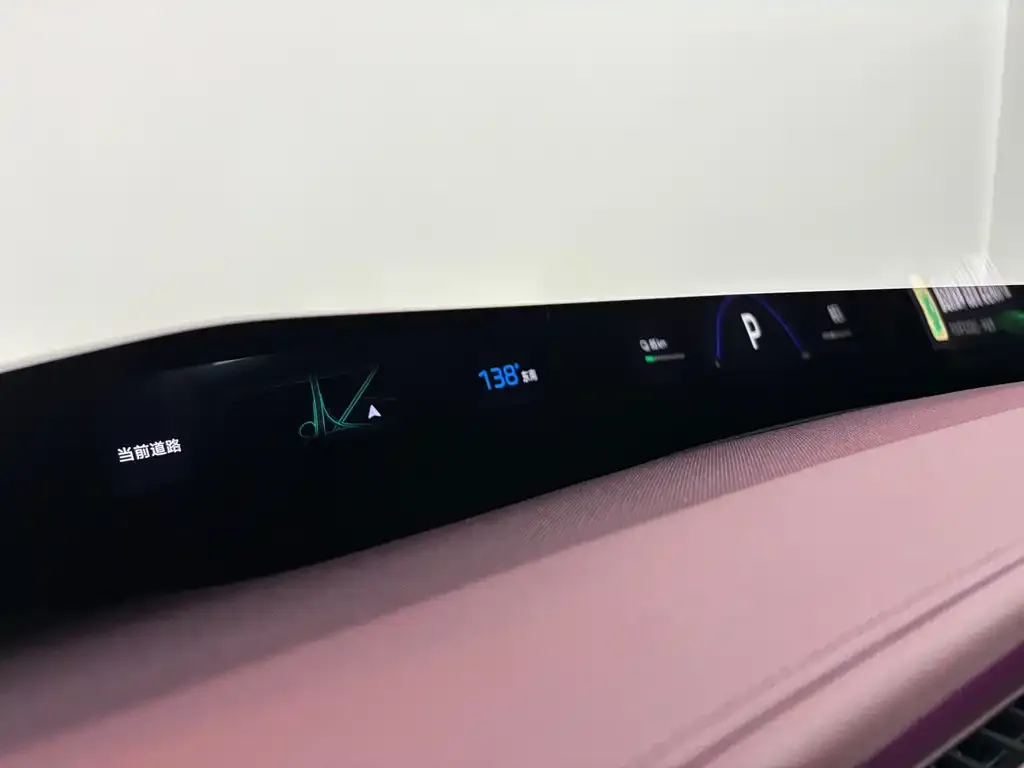 Xiaomi YU7 — фото 4