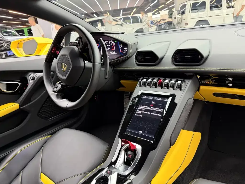Lamborghini Huracan — фото 9