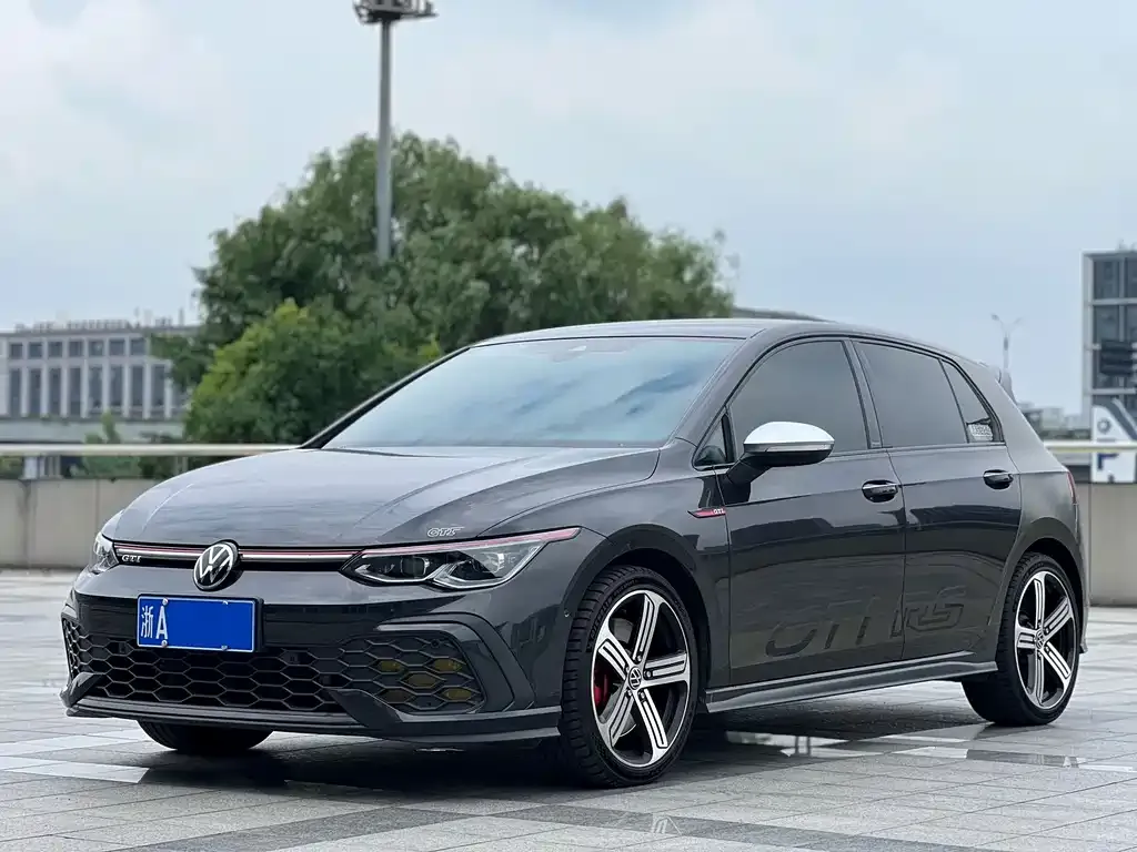 Volkswagen Golf GTI