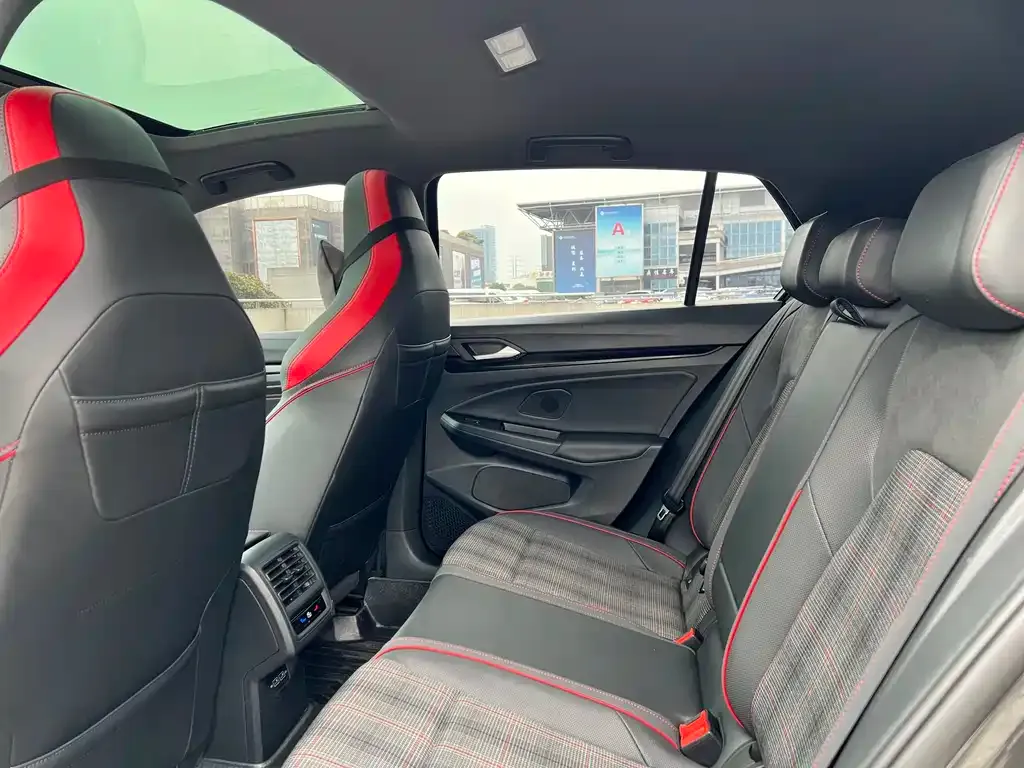 Volkswagen Golf GTI 2022 из CN, фото 8