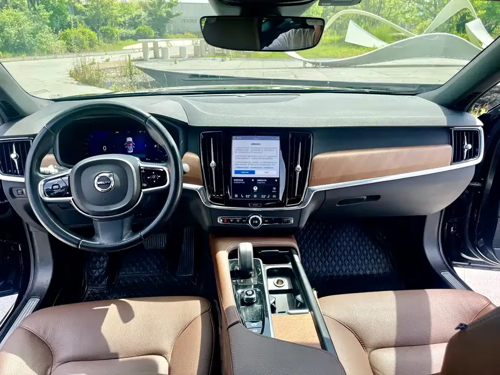 Volvo S90 — фото 3