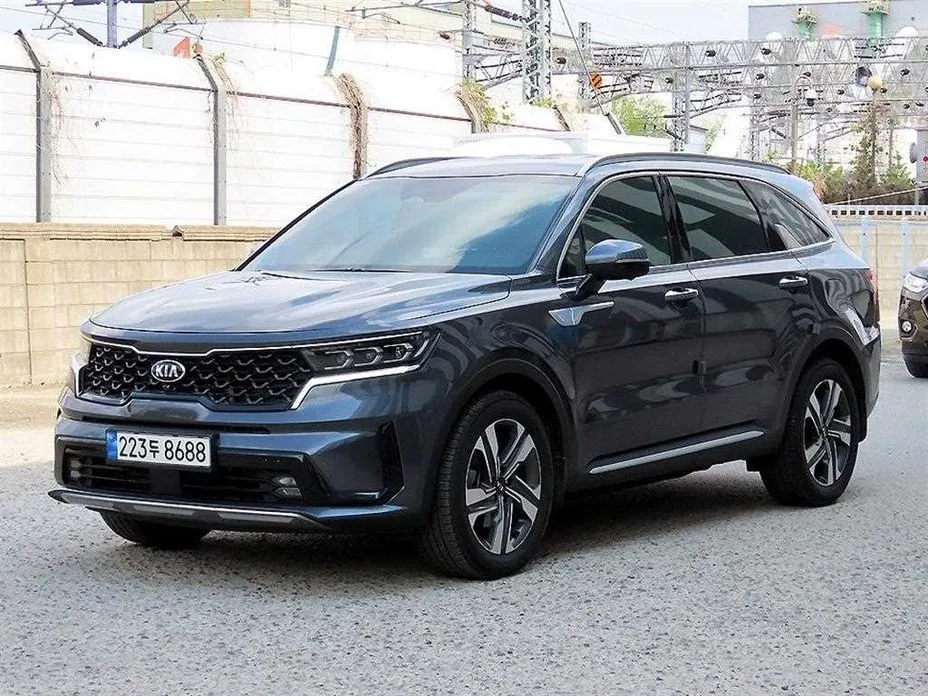 Kia Sorento — фото 4