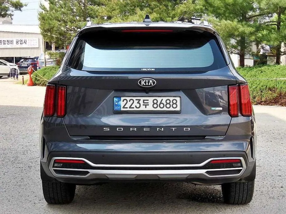 Kia Sorento — фото 10
