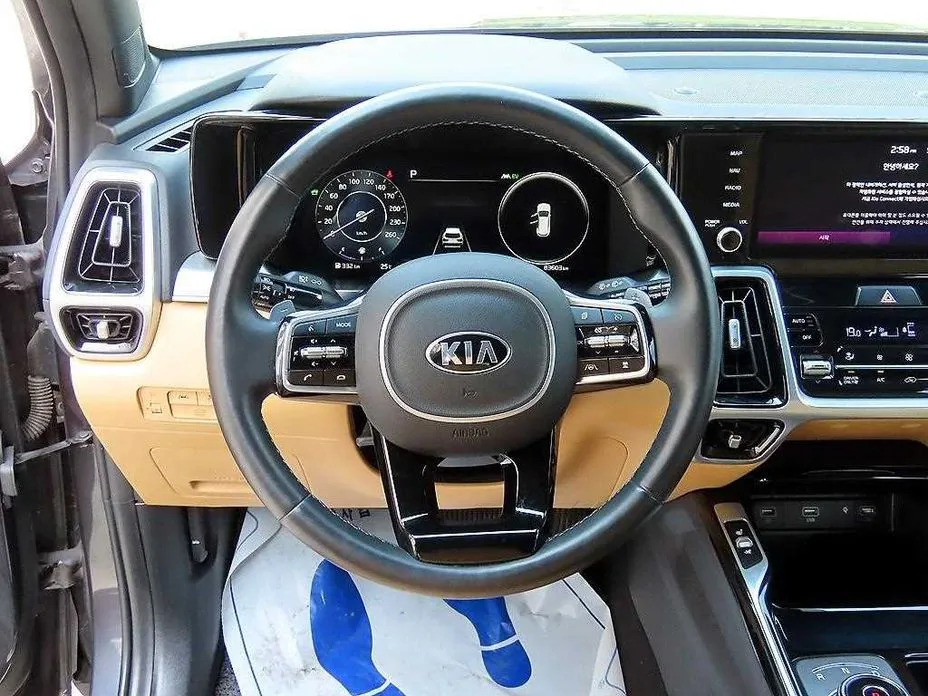 Kia Sorento — фото 5