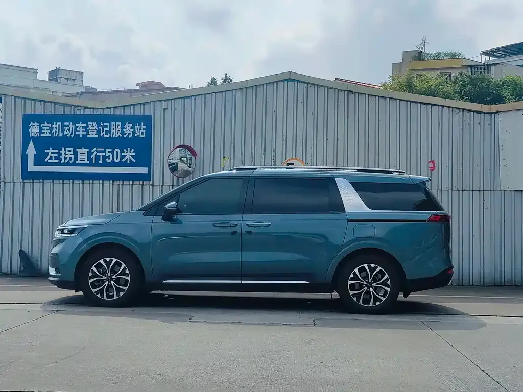 Kia Carnival 2023 из CN, фото 8