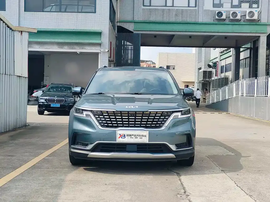 Kia Carnival 2023 из CN, фото 3
