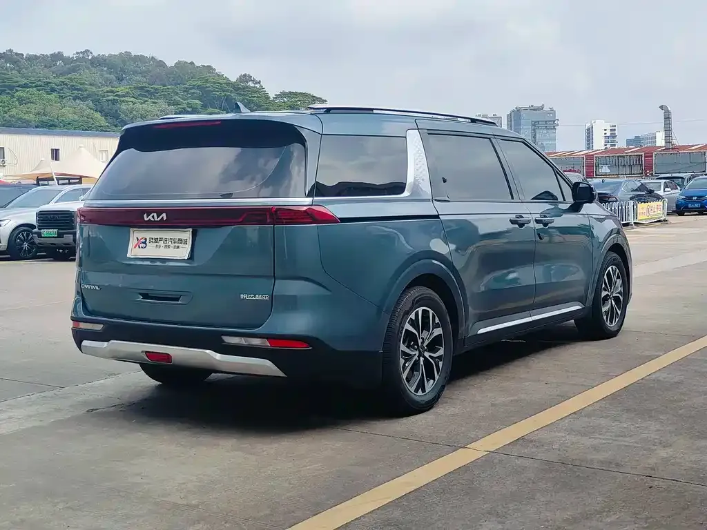 Kia Carnival 2023 из CN, фото 9