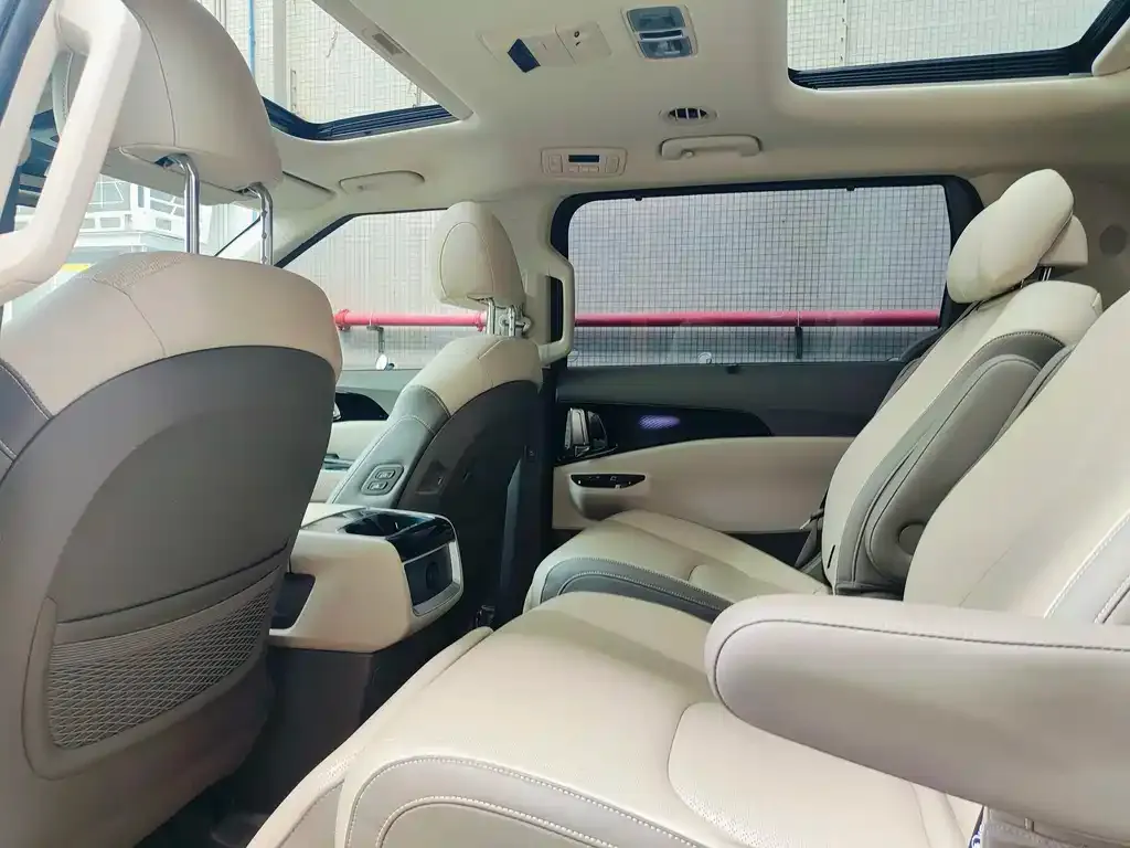 Kia Carnival 2023 из CN, фото 6