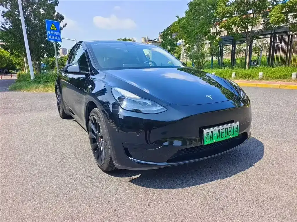 Tesla Model Y — фото 5