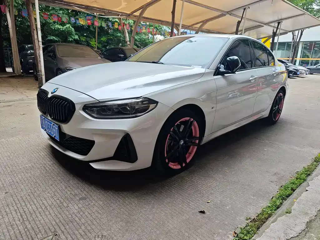 BMW 1 Series — фото 1