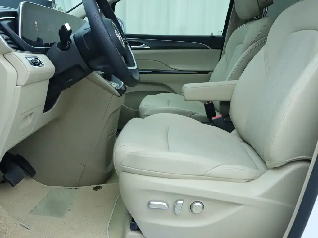 Buick GL8 Hybrid — фото 4