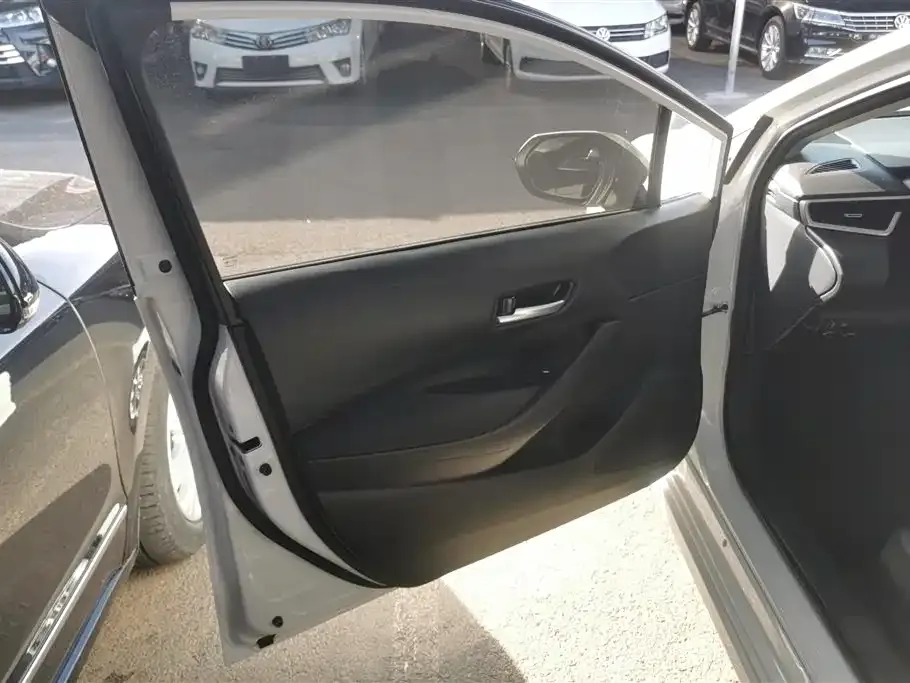 Toyota Corolla 2021 из CN, фото 7