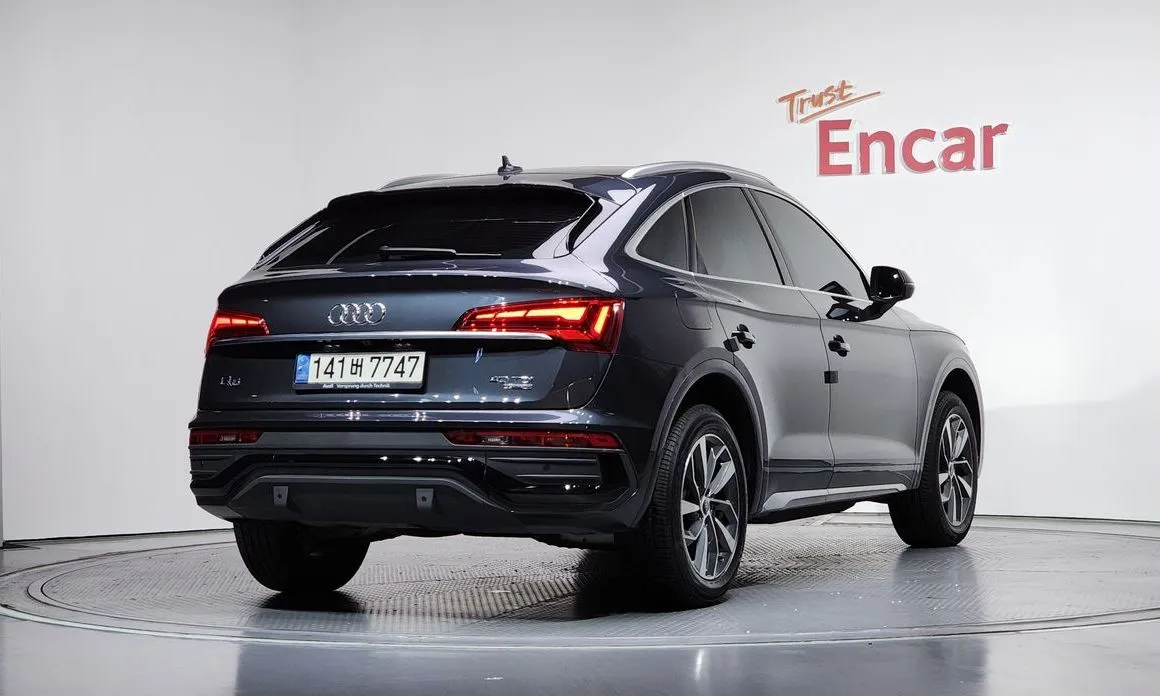Audi Q5 2021 из KR, фото 9