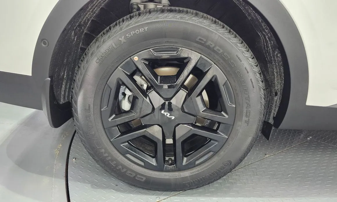 Kia Sorento — фото 6