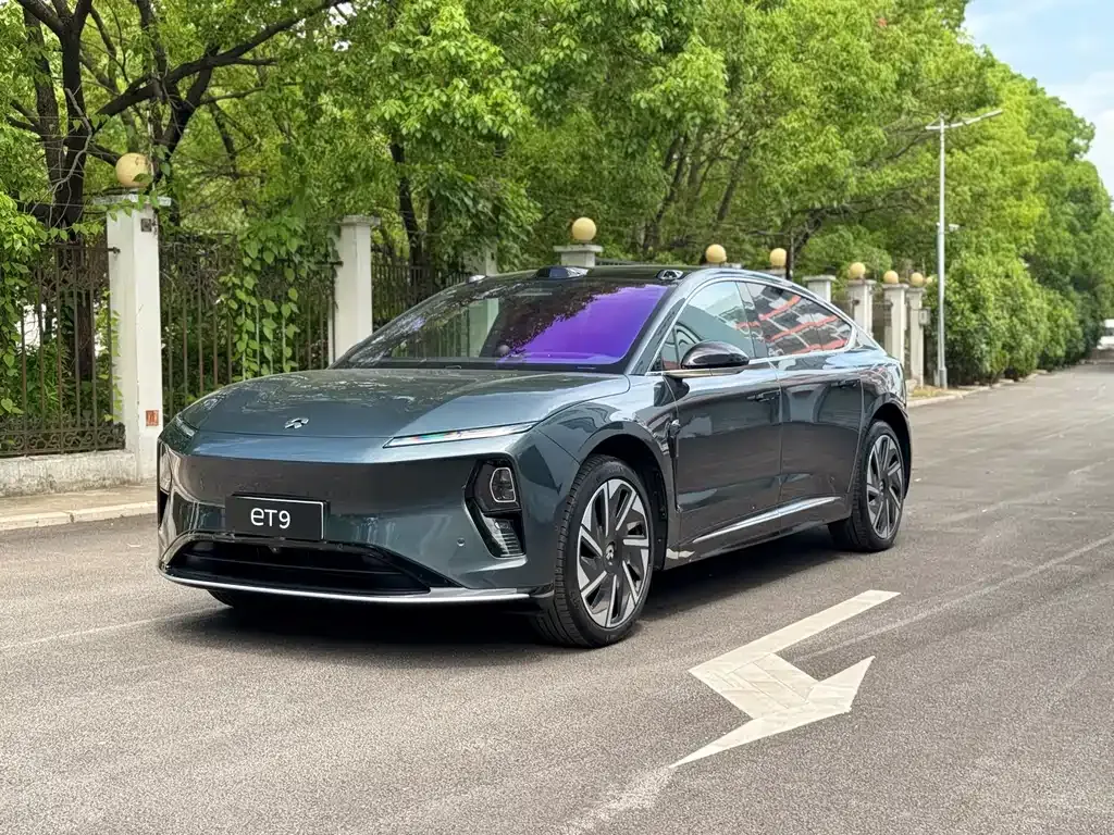 NIO ET9
