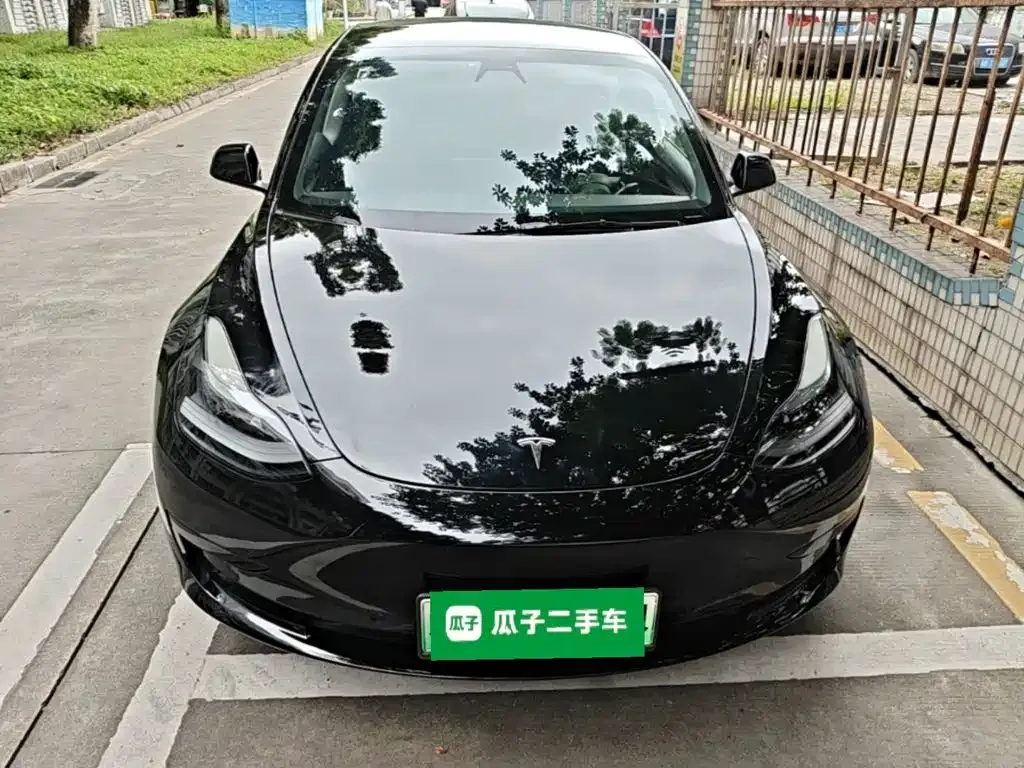 Tesla Model 3 — фото 5