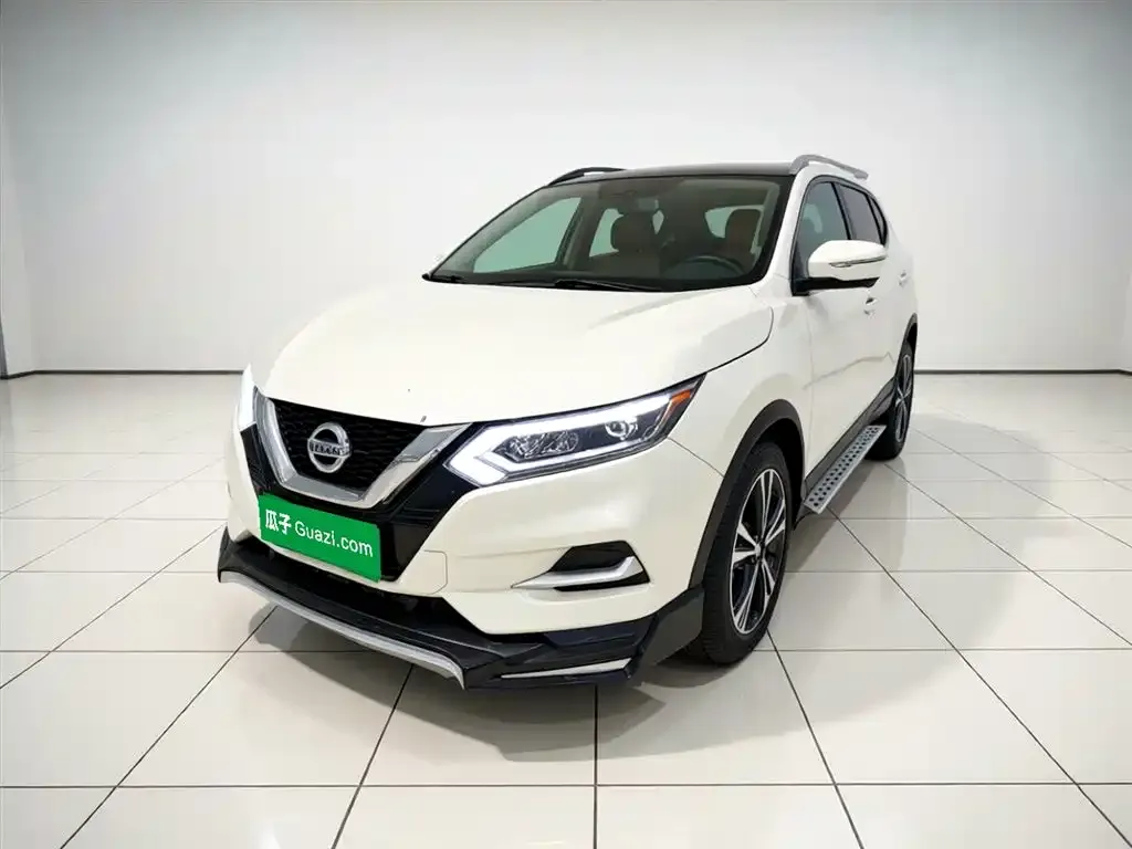 Nissan Qashqai — фото 1