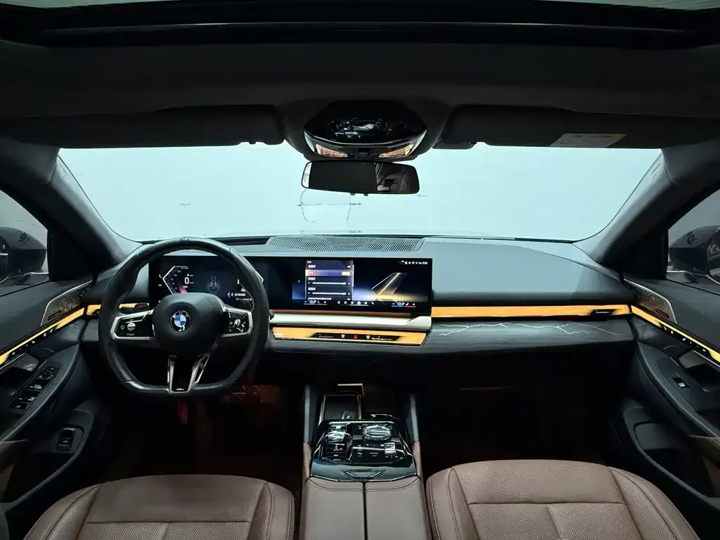 BMW 5 Series — фото 10